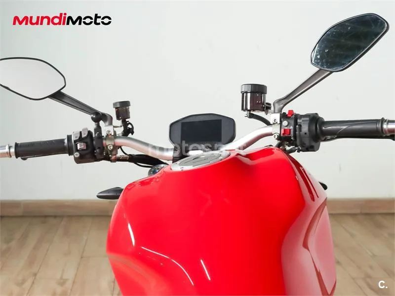 Ducati Monster 1200 S – Vista 11