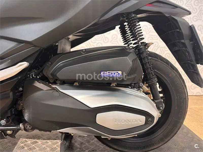 Honda Forza 350 - Vista 4