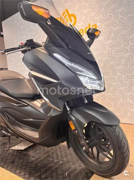 Honda Forza 350 - Vista 5