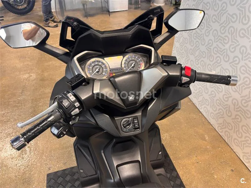 Honda Forza 350 - Vista 6