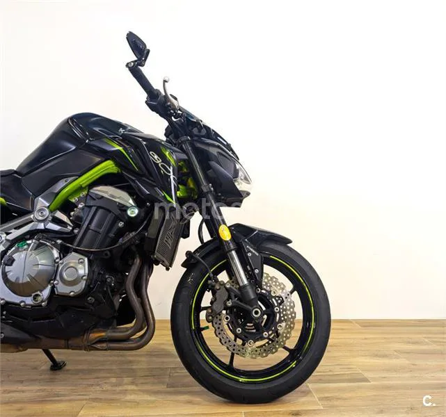 Kawasaki Z900 – Vista 4