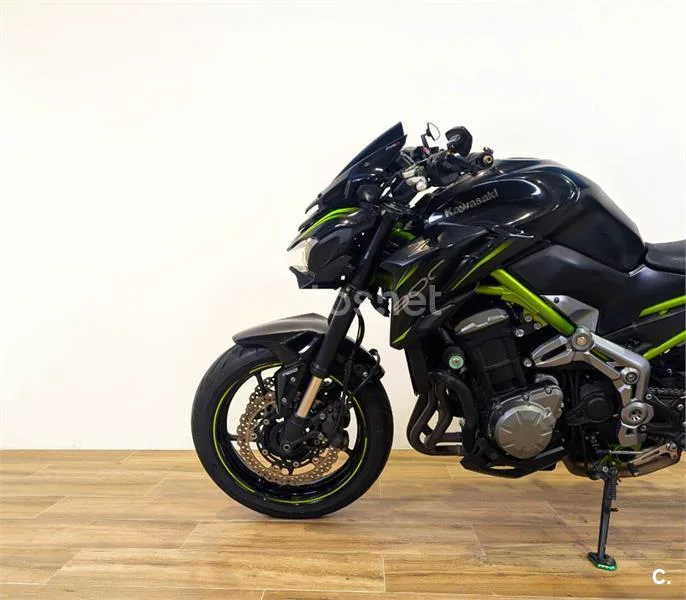 Kawasaki Z900 – Vista 8