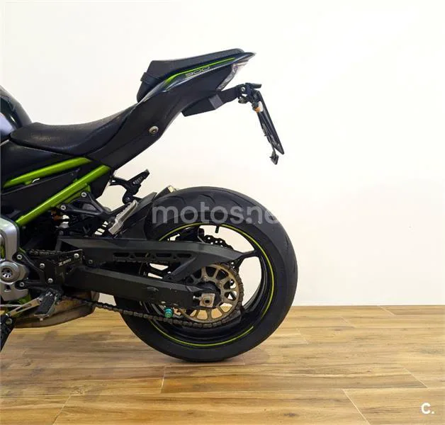 Kawasaki Z900 – Vista 9