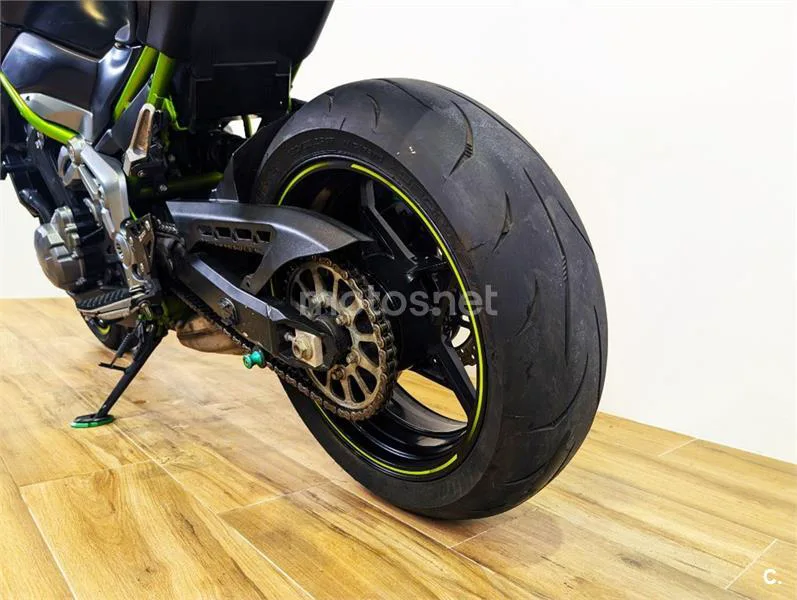 Kawasaki Z900 – Vista 10