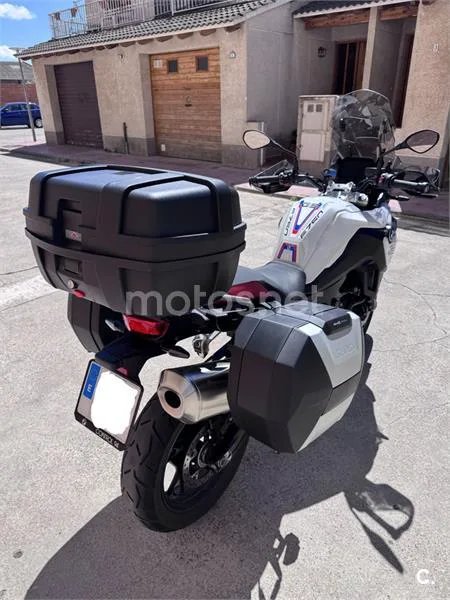 BMW F 750 – Vista 4