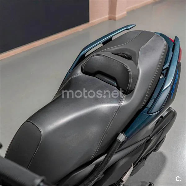 Yamaha XMAX 125 – Vista 12