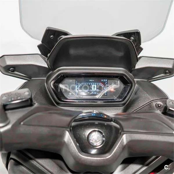 Yamaha XMAX 125 – Vista 15