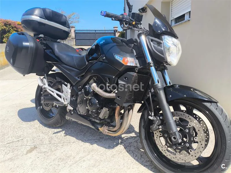 Suzuki GSR 600 – Vista 2