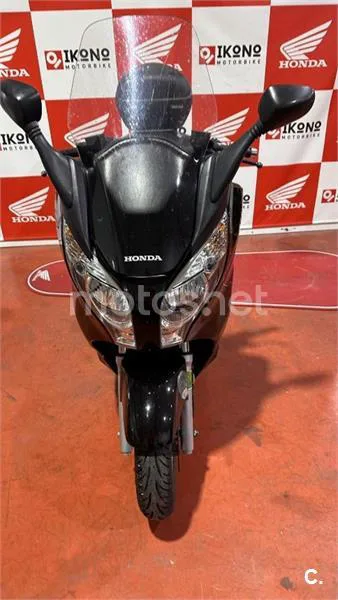 Honda S-Wing 125 – Vista 4