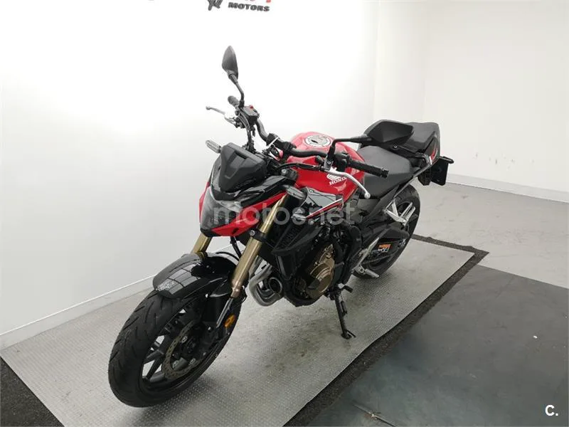 Honda CB 500 F – Vista 15