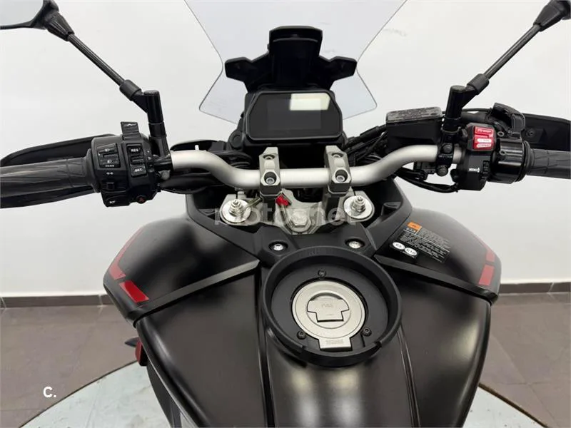 Yamaha Tracer 900 – Vista 9