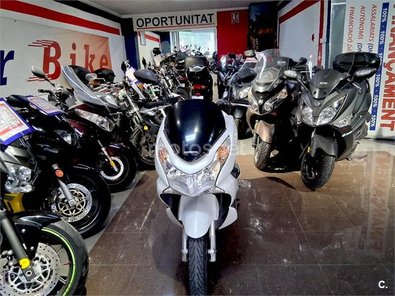 Honda PCX 125 – Vista 4