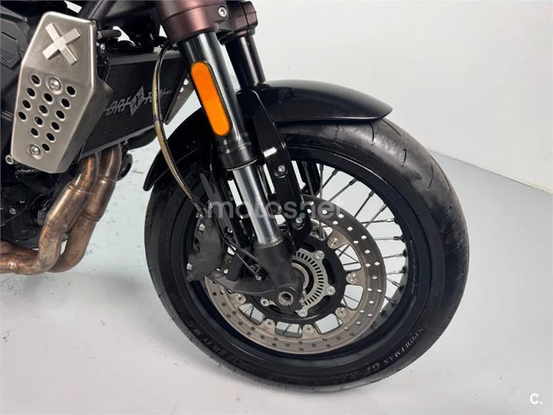 Brixton Crossfire 500 – Vista 4