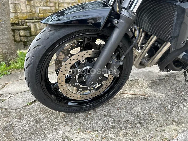 Suzuki Bandit 650 – Vista 2