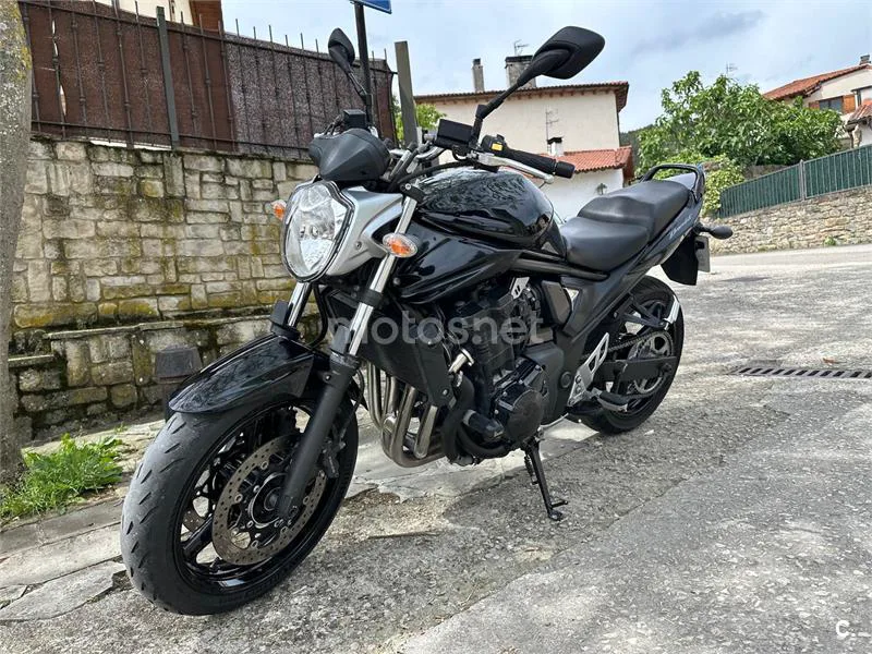 Suzuki Bandit 650 – Vista 7