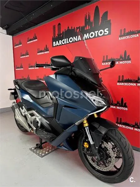 Honda Forza 750 – Vista 3