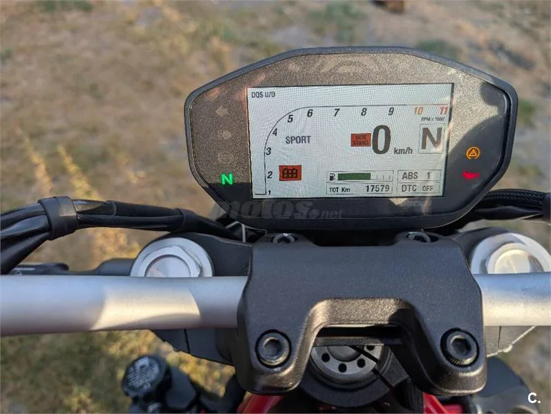 Ducati Monster 821 – Vista 5
