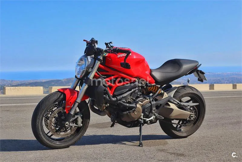Ducati Monster 821 – Vista 4
