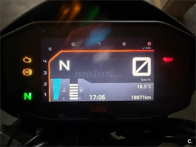 KTM 690 Duke – Vista 5