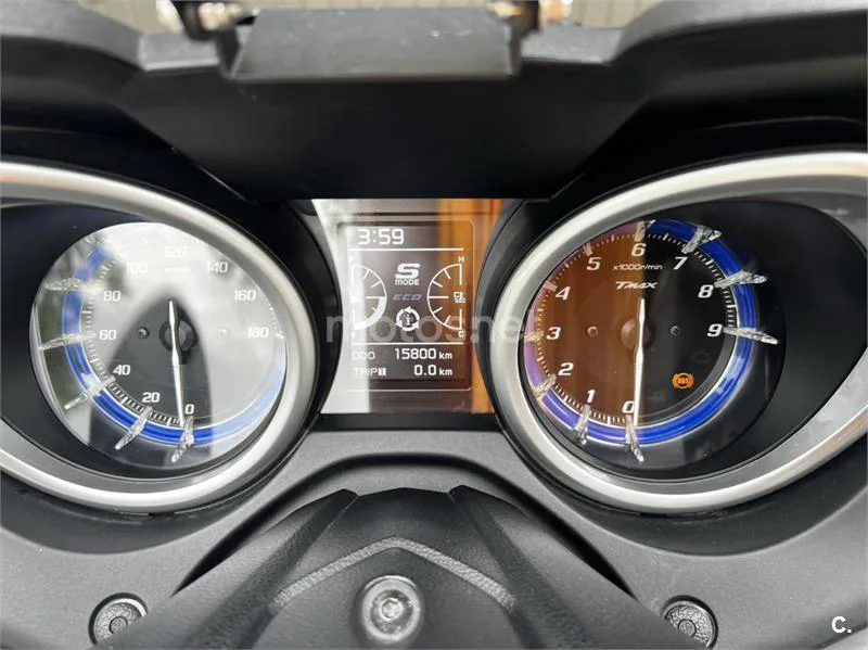 Yamaha TMAX 530 – Vista 7
