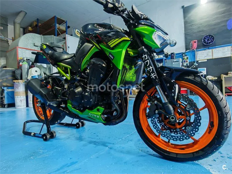 Kawasaki Z900 - Vista 3