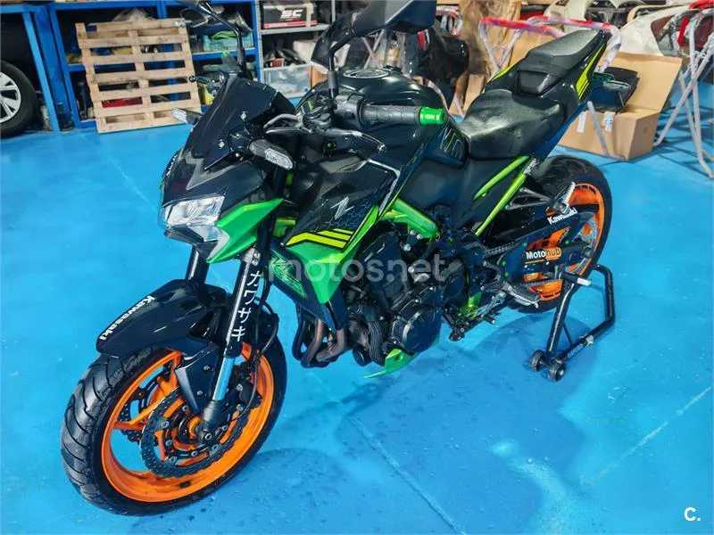 Kawasaki Z900 - Vista 4