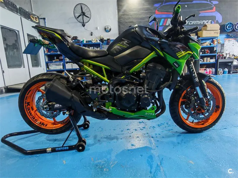 Kawasaki Z900 - Vista 9