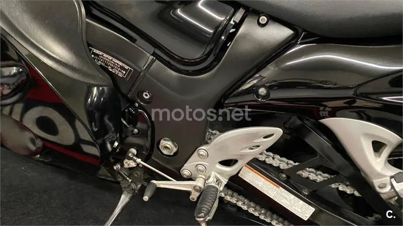 Suzuki Hayabusa – Vista 13