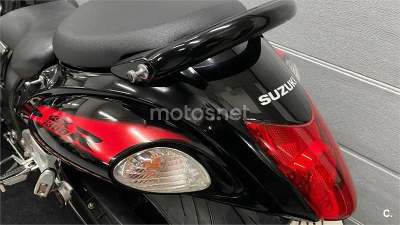 Suzuki Hayabusa – Vista 15