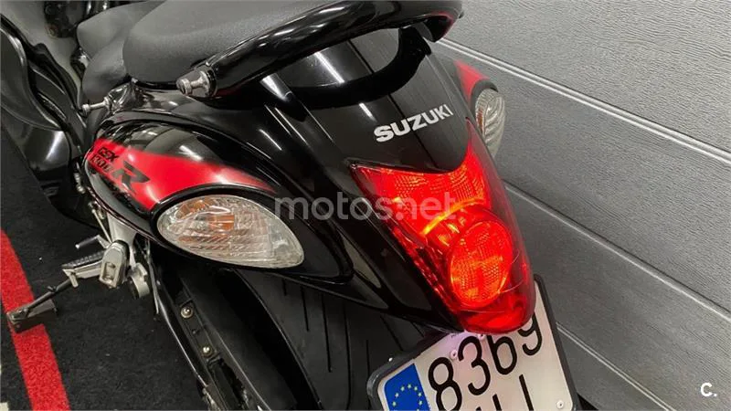Suzuki Hayabusa – Vista 22