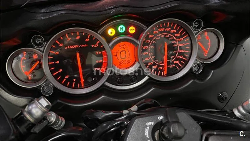 Suzuki Hayabusa – Vista 4