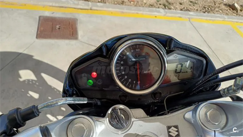 Suzuki Inazuma 250 – Vista 2