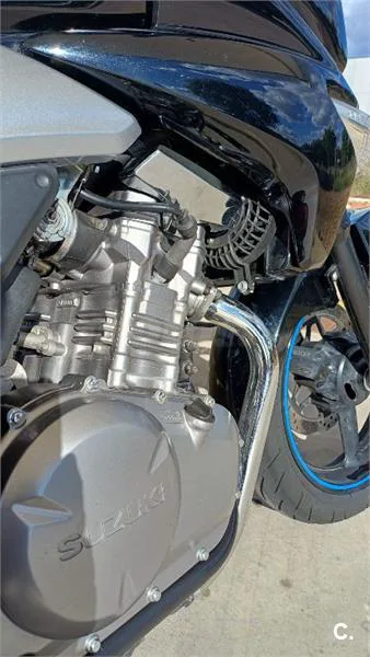 Suzuki Inazuma 250 – Vista 3