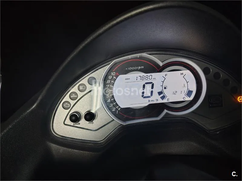 Kymco K-XCT 125i – Vista 4