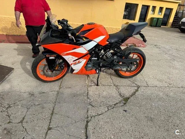 KTM RC – Vista 3