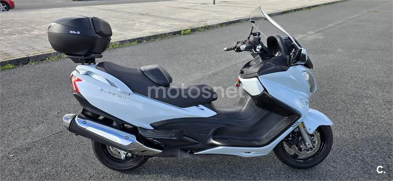 Suzuki Burgman 650 Executive – Vista 5