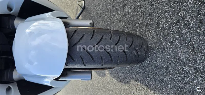 Suzuki Burgman 650 Executive – Vista 8