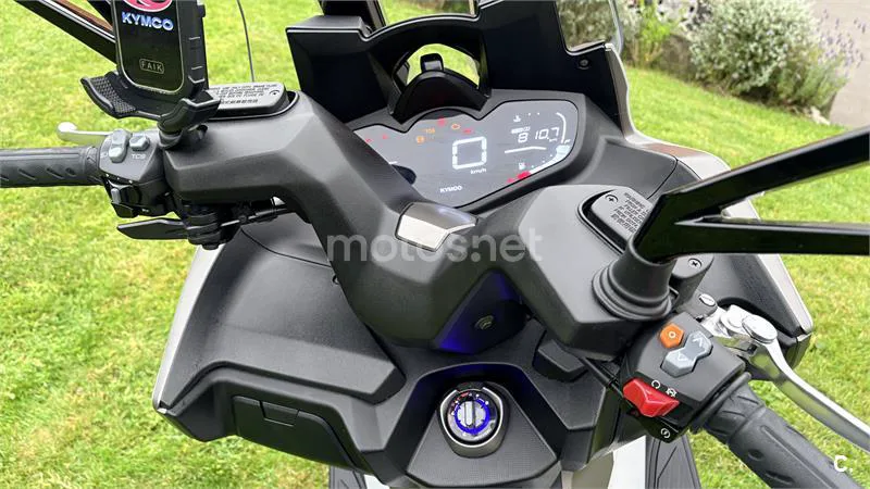 Kymco Xciting VS 400 – Vista 4