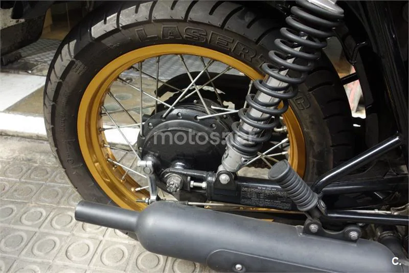 Kawasaki W800 – Vista 7