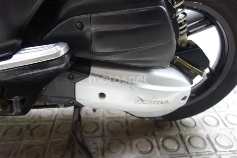 Honda PCX 125 – Vista 14