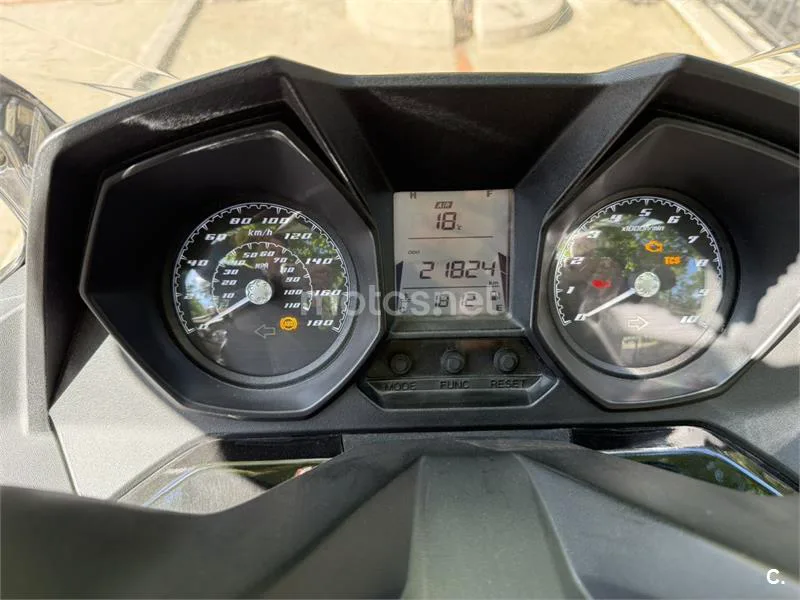 Kymco Super Dink 350i – Vista 2