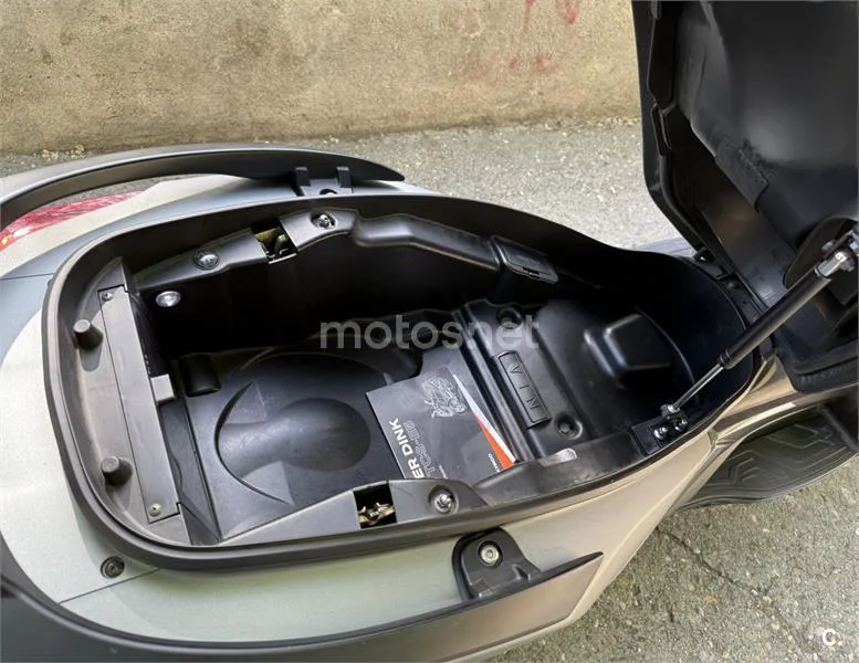 Kymco Super Dink 350 – Vista 7