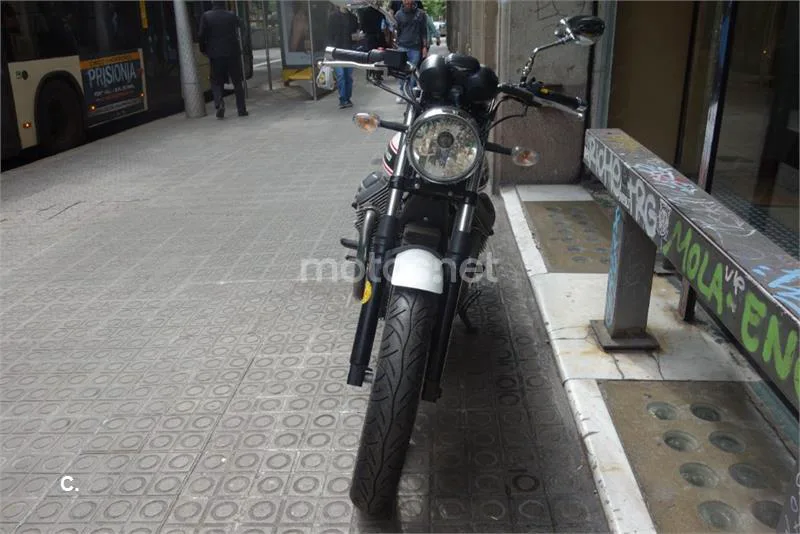 Moto Guzzi V7 Classic – Vista 11
