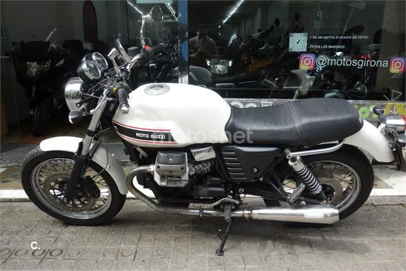 Moto Guzzi V7 Classic – Vista 15