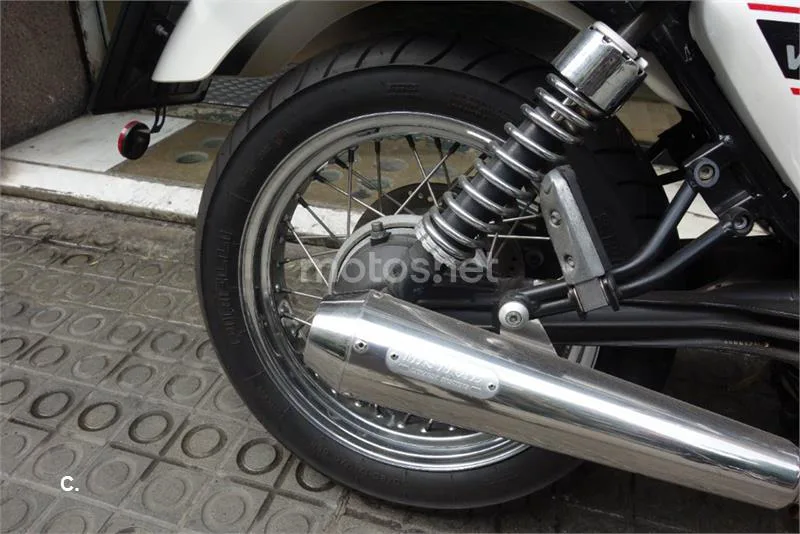 Moto Guzzi V7 Classic – Vista 4