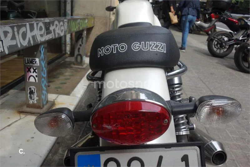 Moto Guzzi V7 Classic – Vista 8