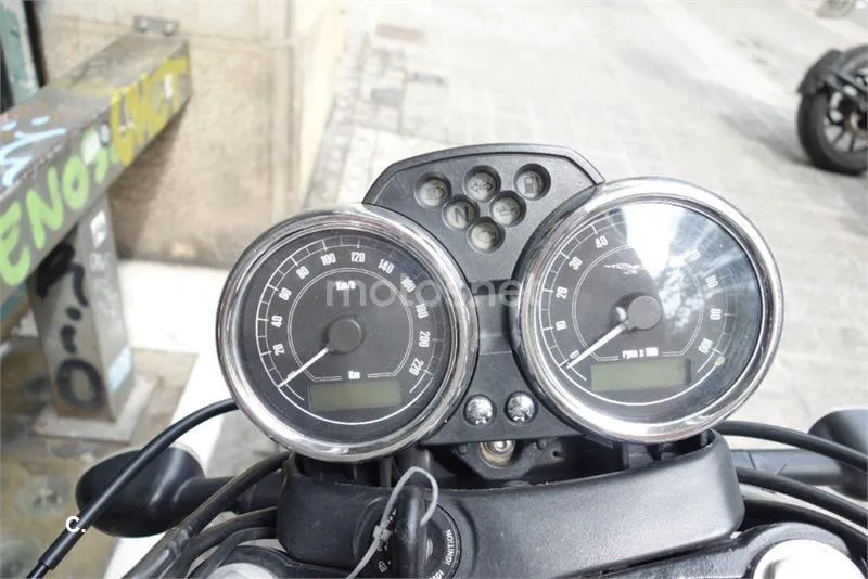 Moto Guzzi V7 Classic – Vista 10