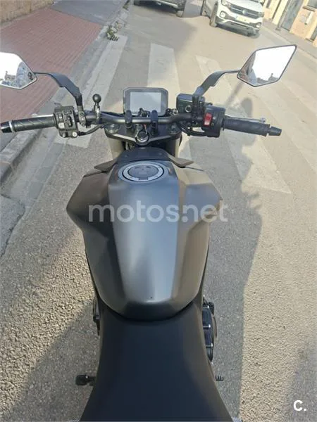 Honda CB 750 – Vista 9
