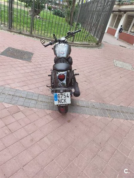 Keeway V 302 C – Vista 4