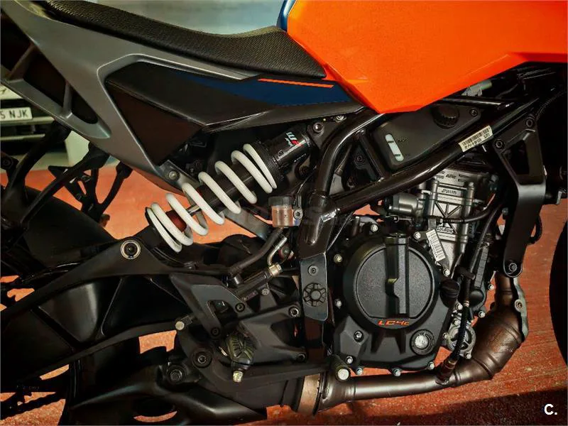 KTM 125 – Vista 4